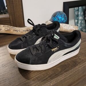 Puma Black Sneakers